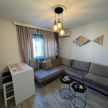 Skanderbeg View Τίρανα